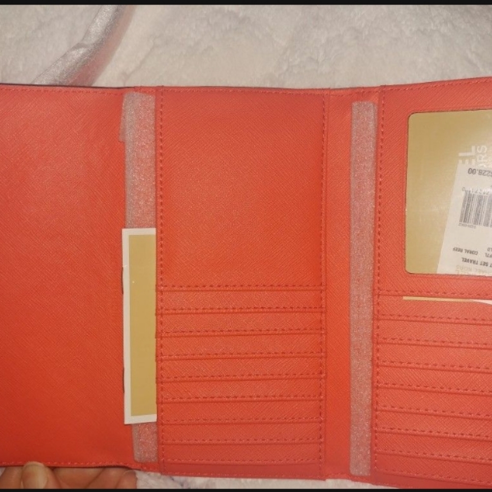 Mk purse and wallet and js - Picture 2 of 4